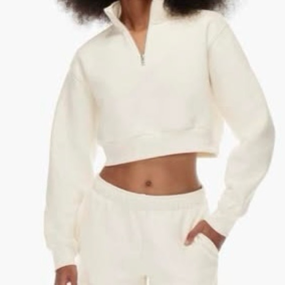 Aritzia TNA Cozy Fleece Zip Cropped Sweatshirt – Cream Colour - Size M